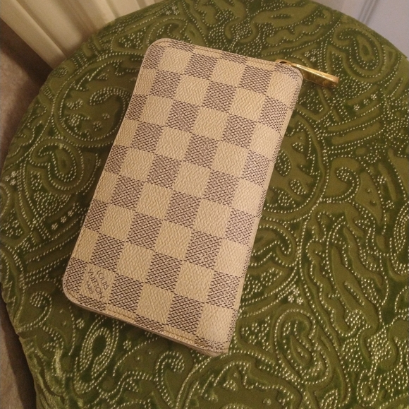 Louis Vuitton Damier Azur Zippy Compact Wallet - Picture 4 of 16